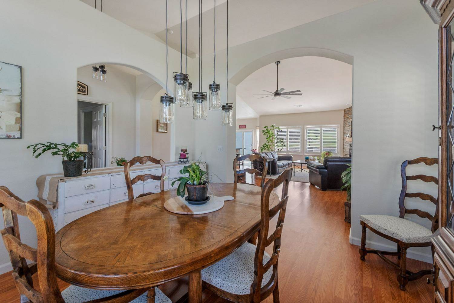 717 La Contenta Drive, Valley Springs, CA 95252