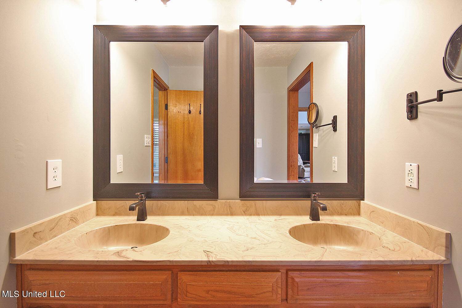 10269 Lake Breeze Lane, Pass Christian, MS 39571