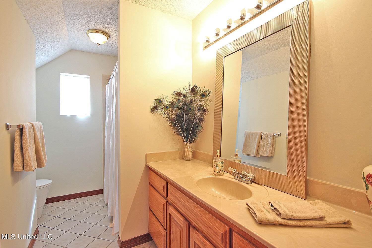 10269 Lake Breeze Lane, Pass Christian, MS 39571