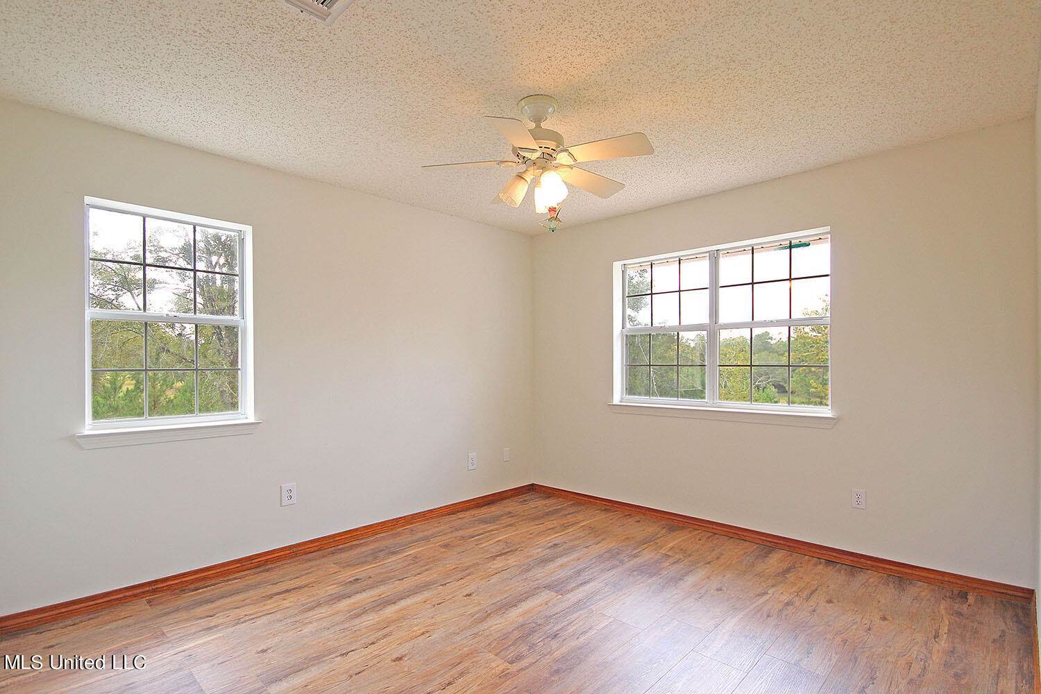 10269 Lake Breeze Lane, Pass Christian, MS 39571