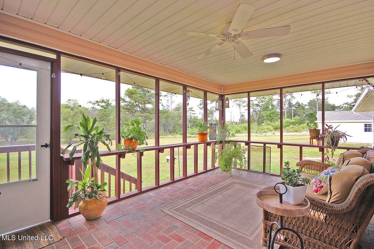 10269 Lake Breeze Lane, Pass Christian, MS 39571