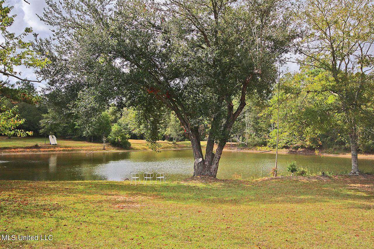 10269 Lake Breeze Lane, Pass Christian, MS 39571