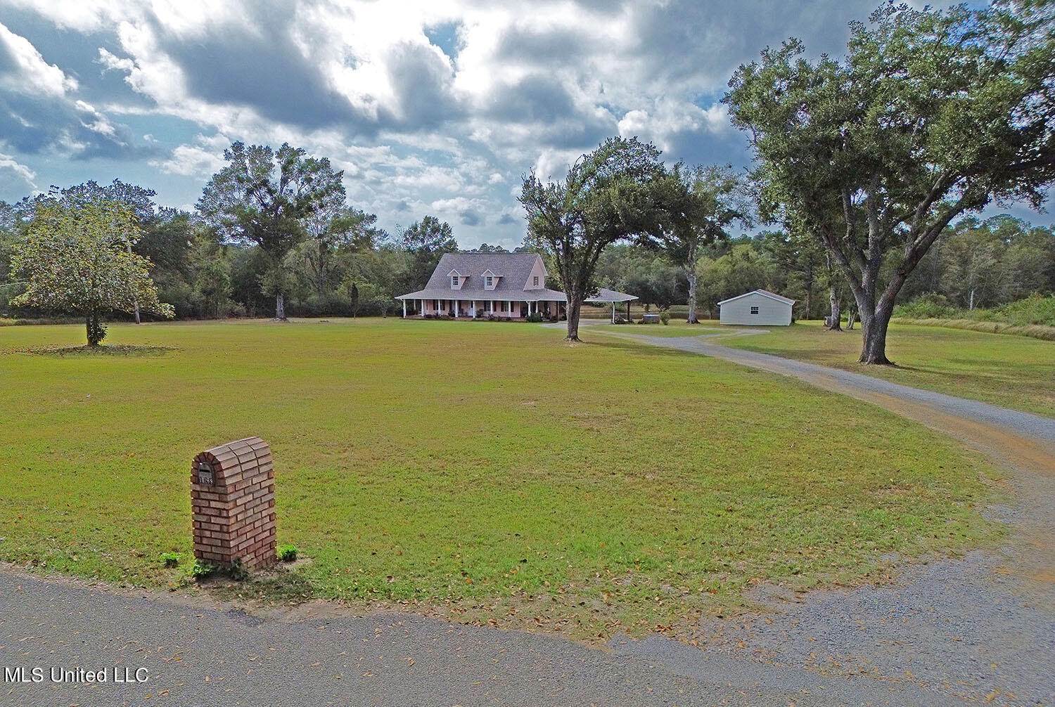 10269 Lake Breeze Lane, Pass Christian, MS 39571