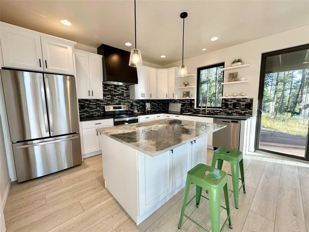 325 3rd Street, Kila, MT 59920