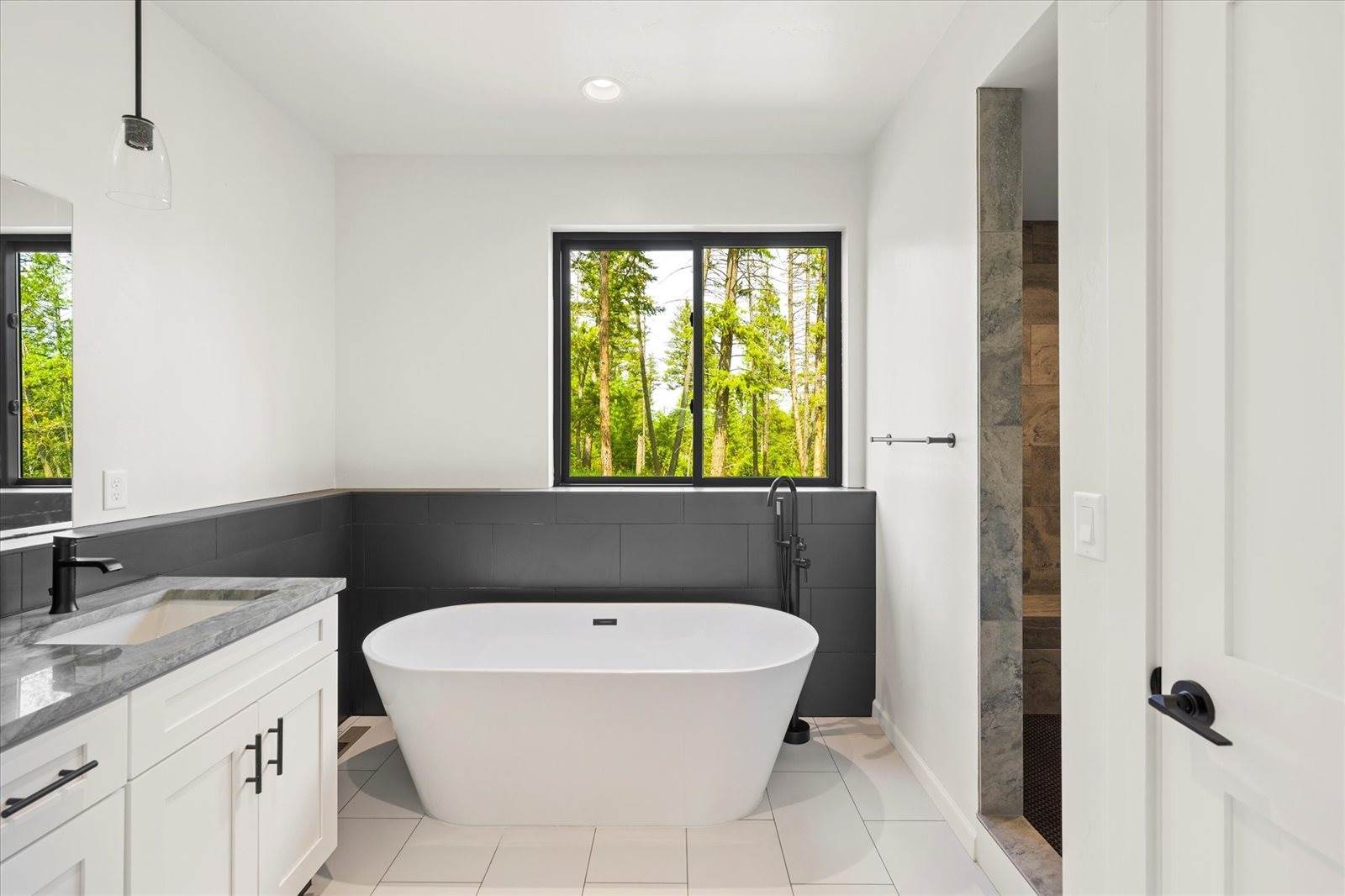 325 3rd Street, Kila, MT 59920