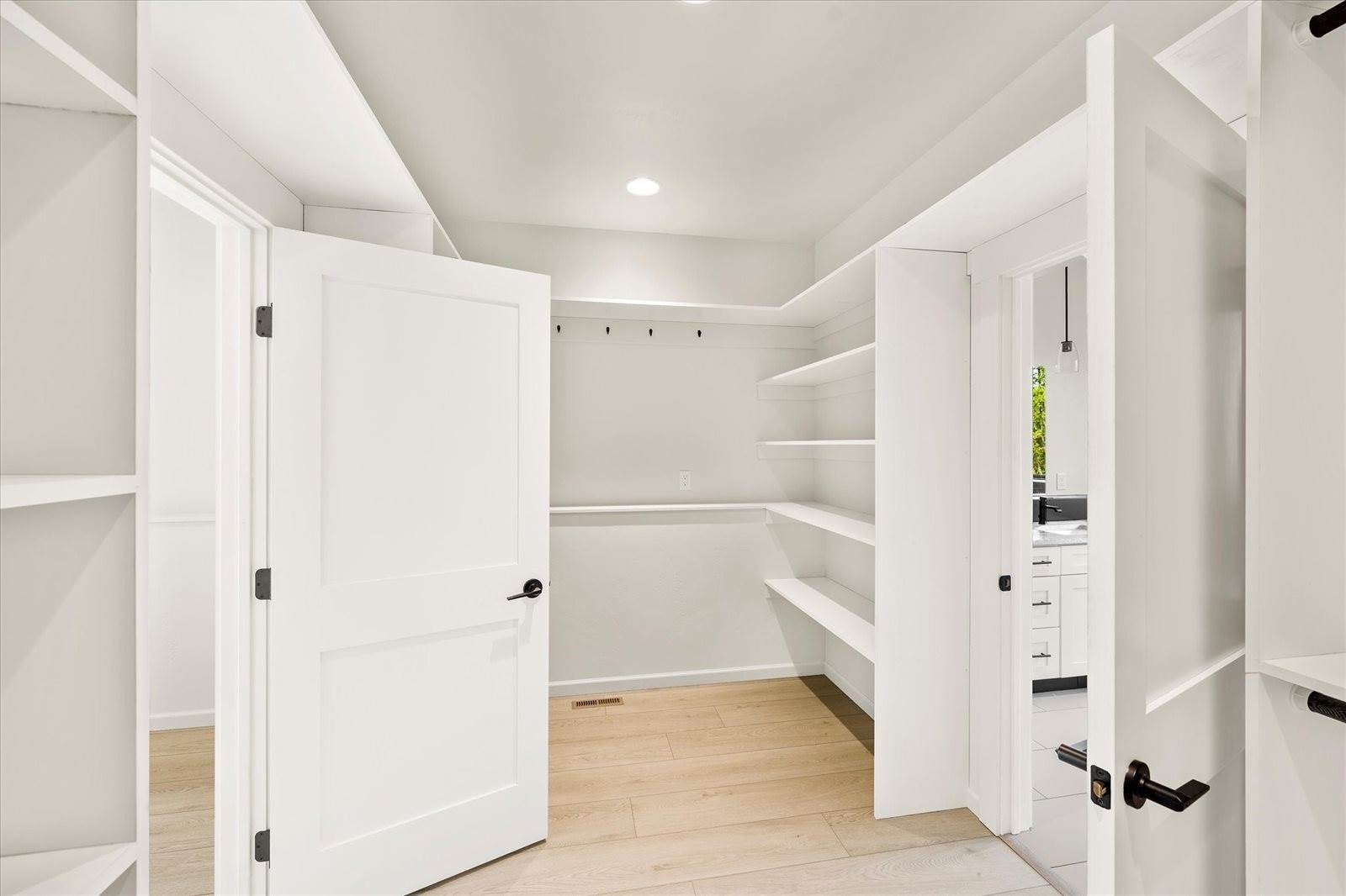 325 3rd Street, Kila, MT 59920