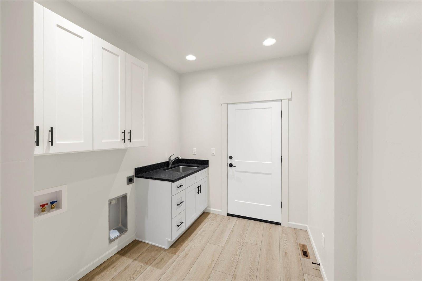 325 3rd Street, Kila, MT 59920