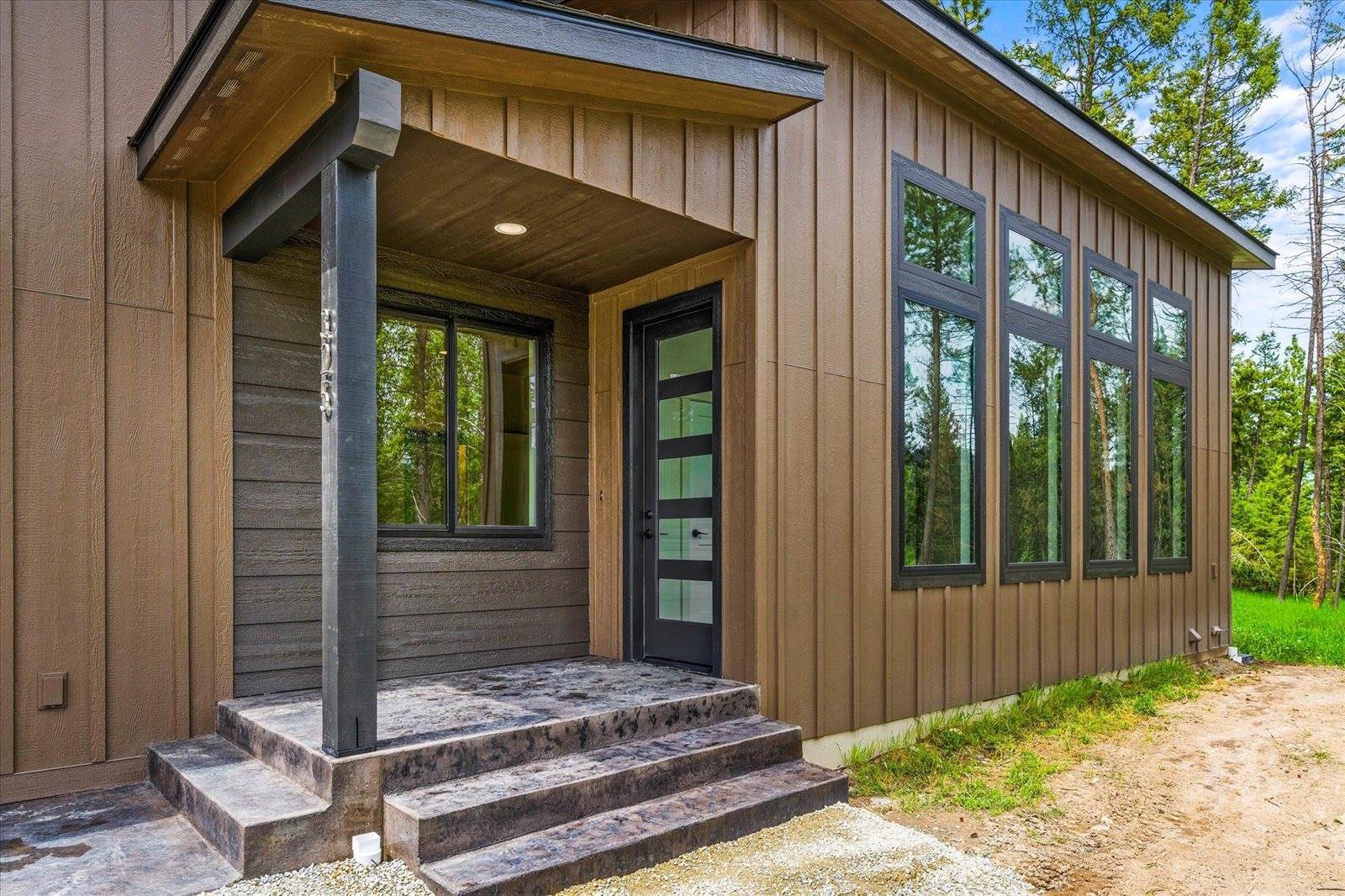 325 3rd Street, Kila, MT 59920