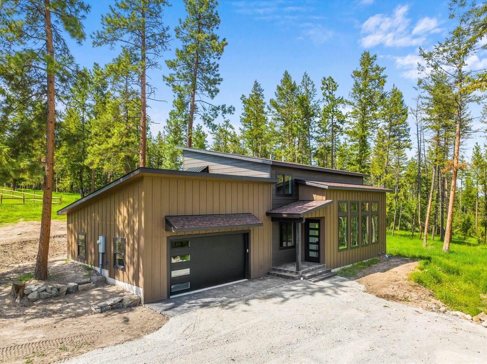 325 3rd Street, Kila, MT 59920