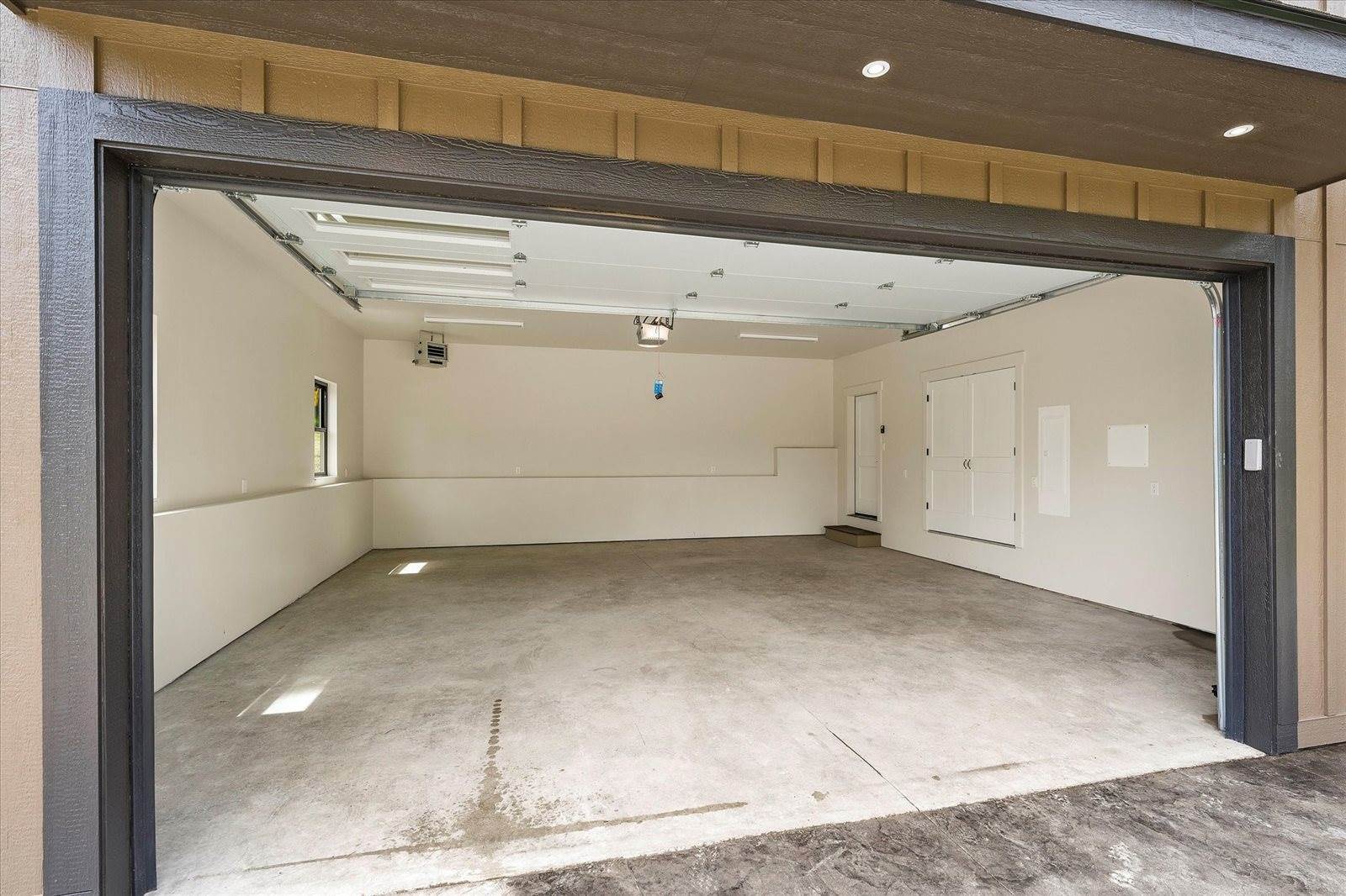 325 3rd Street, Kila, MT 59920