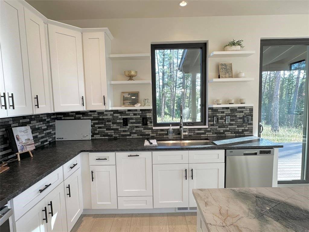 325 3rd Street, Kila, MT 59920