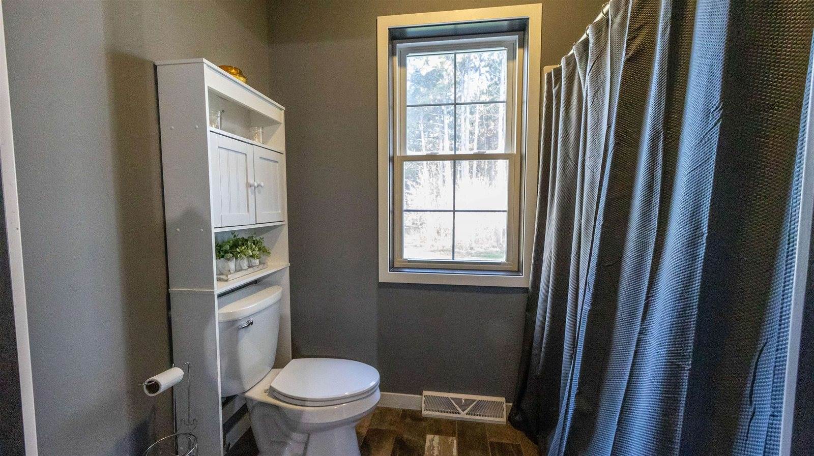 8732 4th Avenue, Almond, WI 54909