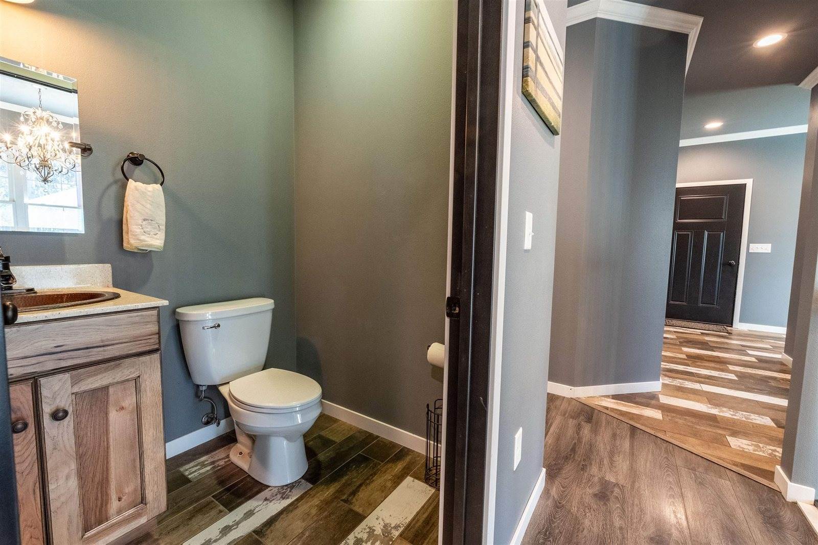 8732 4th Avenue, Almond, WI 54909