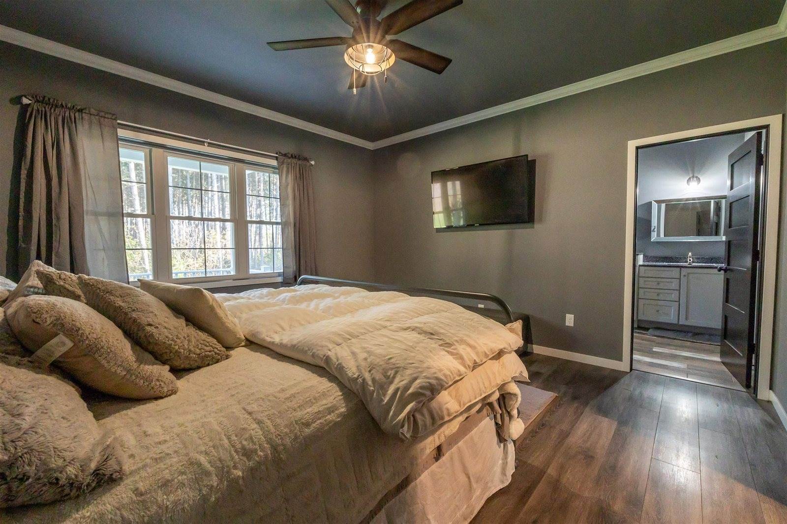 8732 4th Avenue, Almond, WI 54909