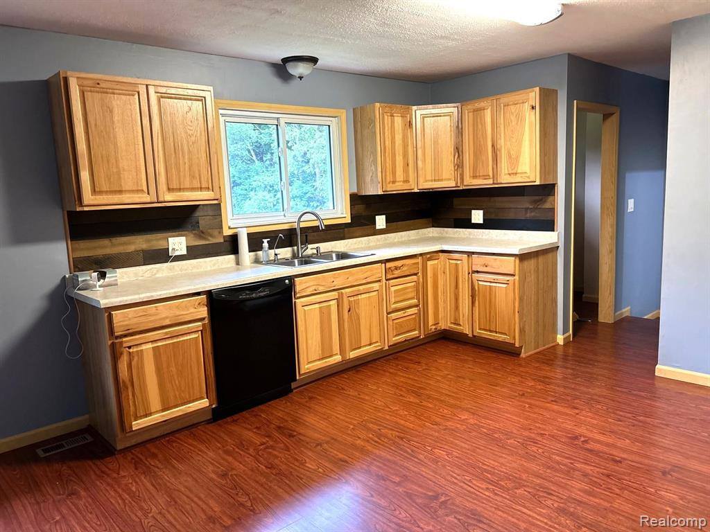 3585 Bowers Road, Attica, MI 48412