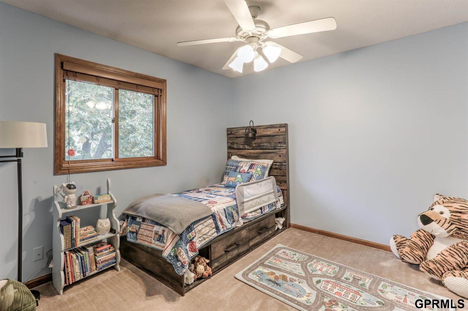 13426 Redwood Street, Omaha, NE 68138