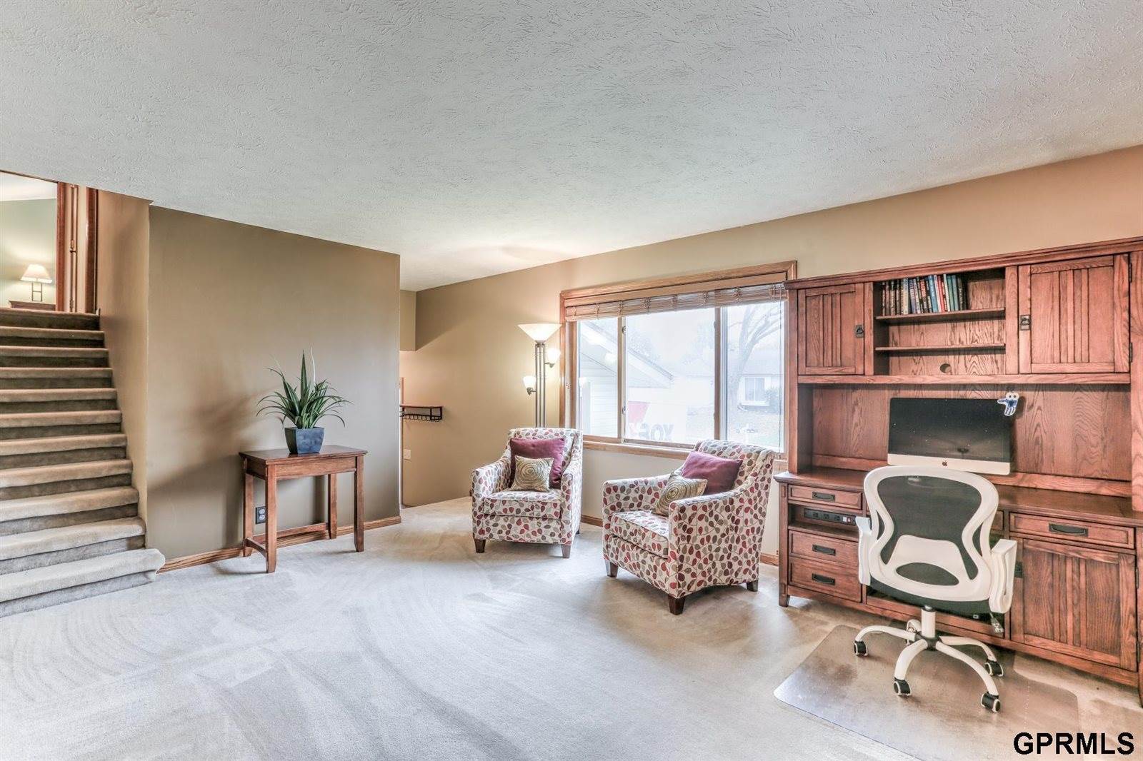 13426 Redwood Street, Omaha, NE 68138