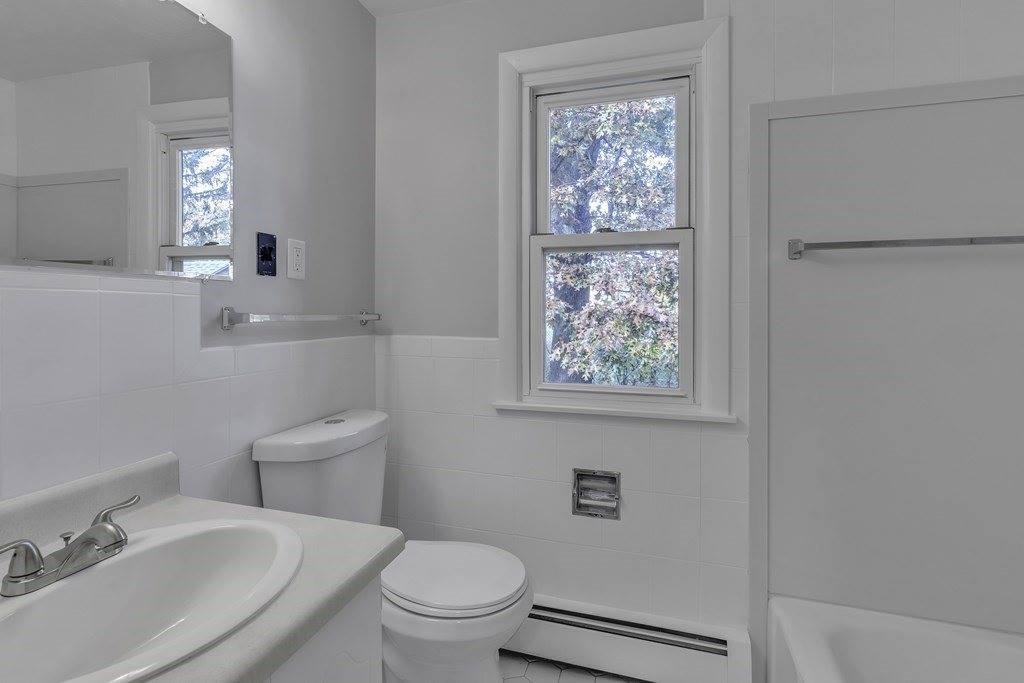 121 Herrman St, West Springfield, MA 01089