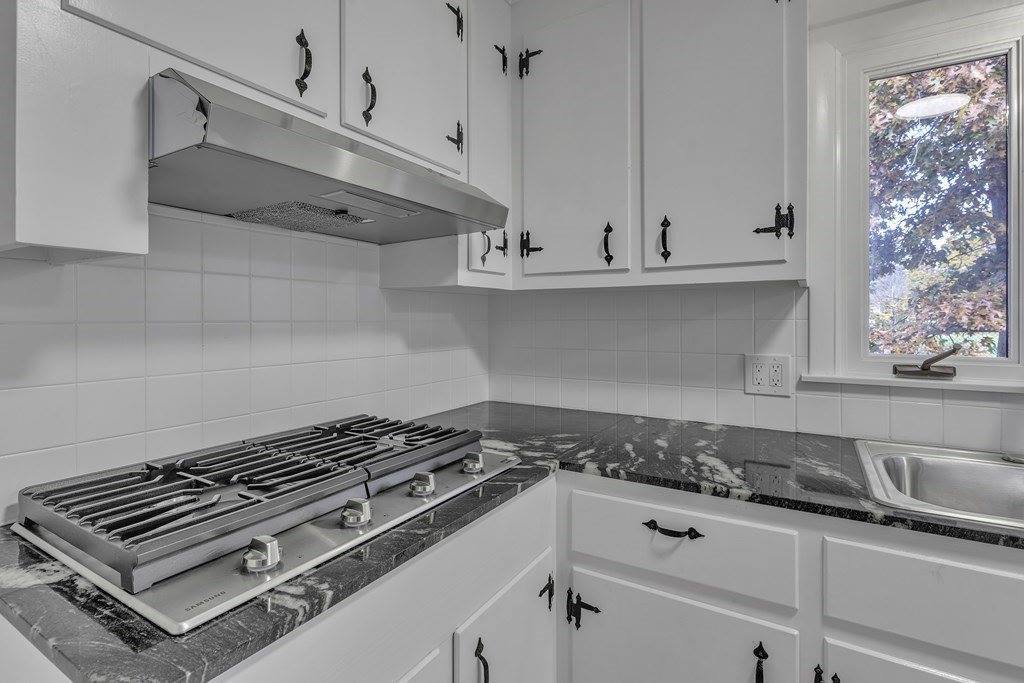 121 Herrman St, West Springfield, MA 01089