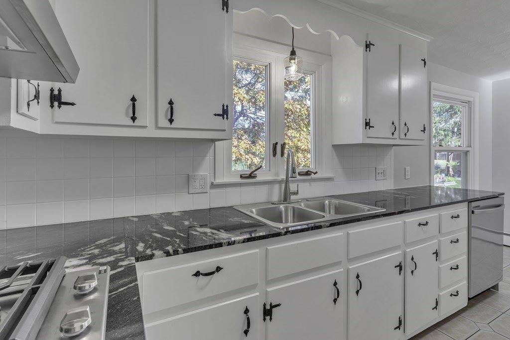 121 Herrman St, West Springfield, MA 01089