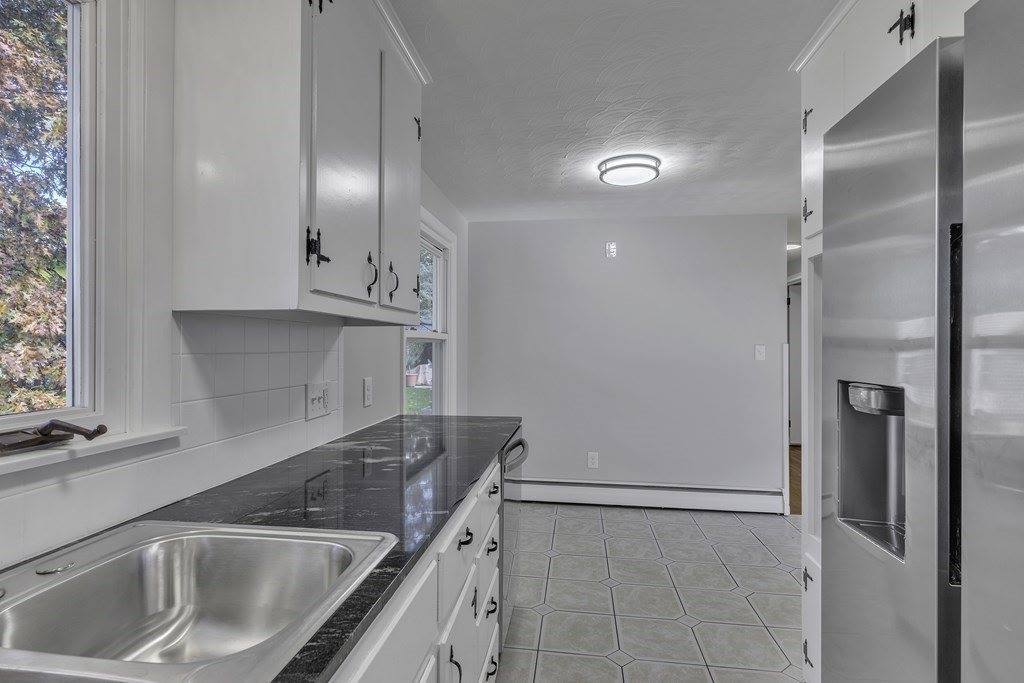 121 Herrman St, West Springfield, MA 01089