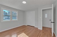 121 Herrman St, West Springfield, MA 01089
