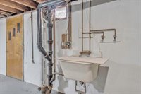 121 Herrman St, West Springfield, MA 01089