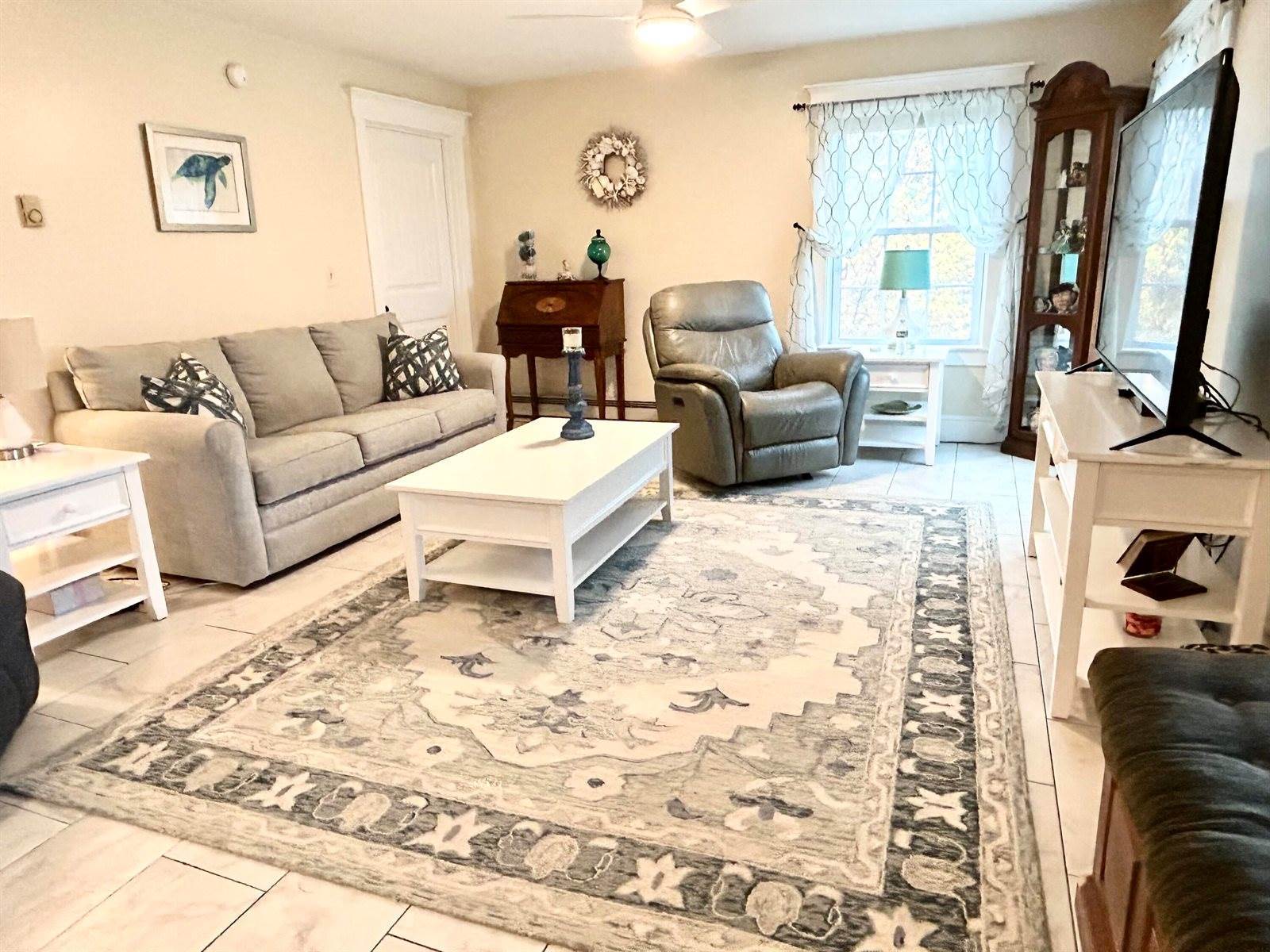 8 Hilltop Drive, Rockport, ME 04856