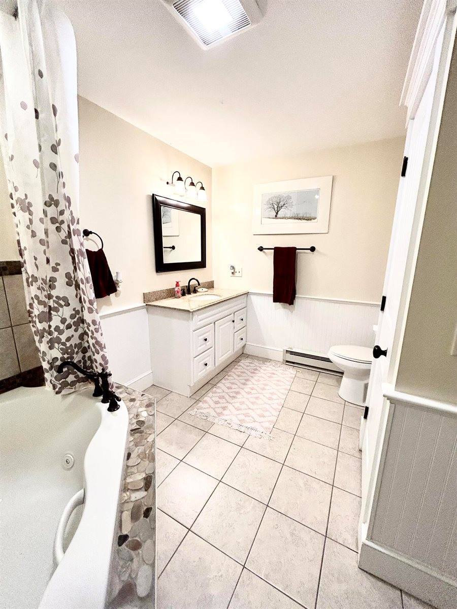 8 Hilltop Drive, Rockport, ME 04856