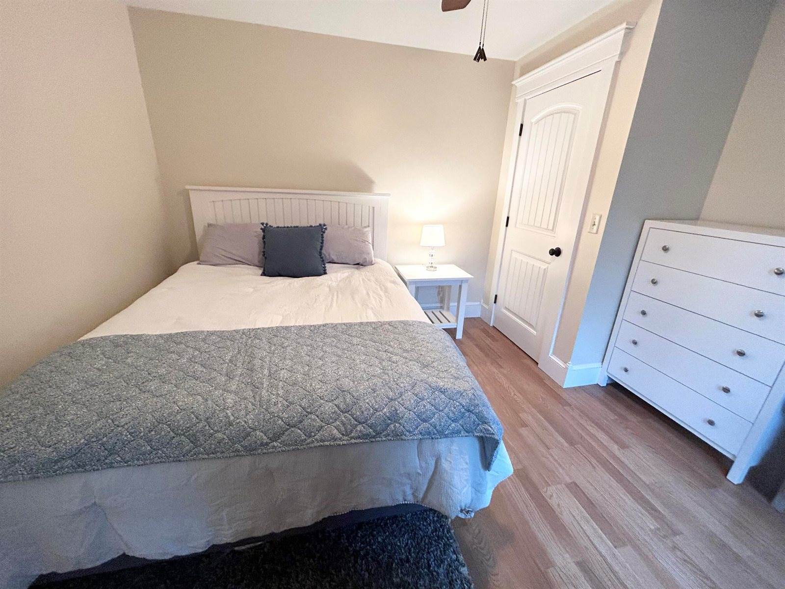 8 Hilltop Drive, Rockport, ME 04856