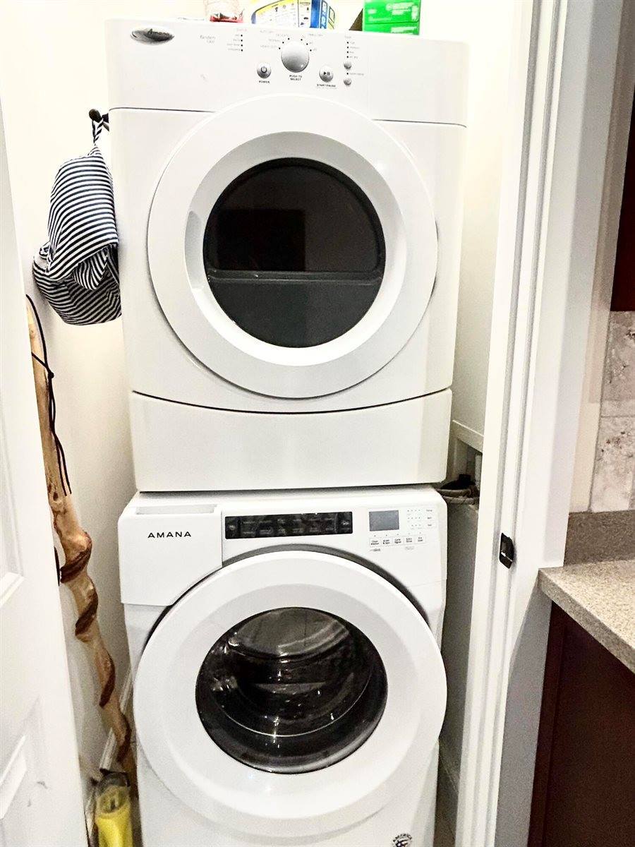 8 Hilltop Drive, Rockport, ME 04856