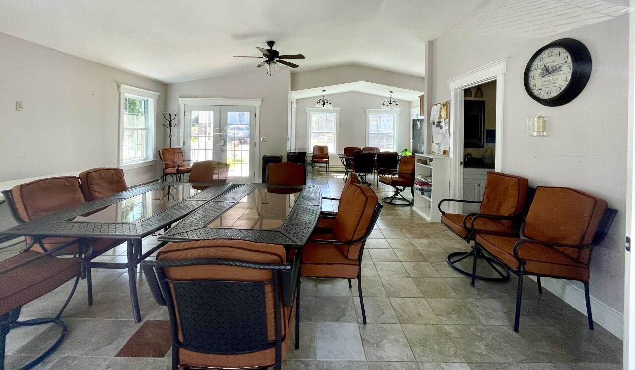 8 Hilltop Drive, Rockport, ME 04856