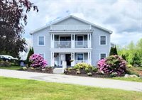 8 Hilltop Drive, Rockport, ME 04856