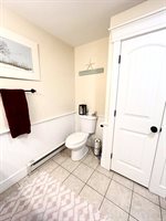 8 Hilltop Drive, Rockport, ME 04856