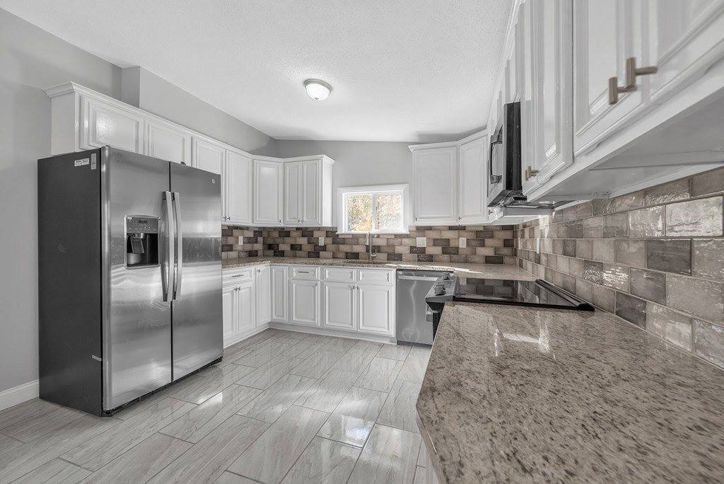 305 Denver St, Springfield, MA 01109