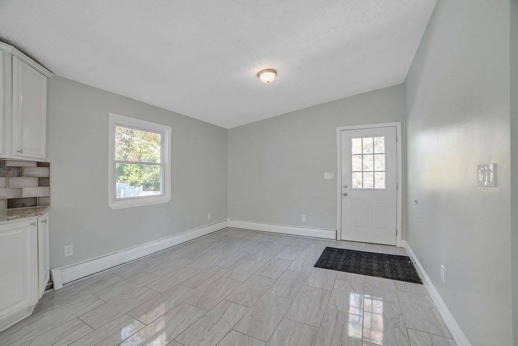 305 Denver St, Springfield, MA 01109