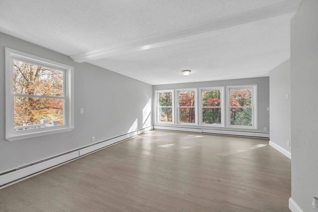 305 Denver St, Springfield, MA 01109