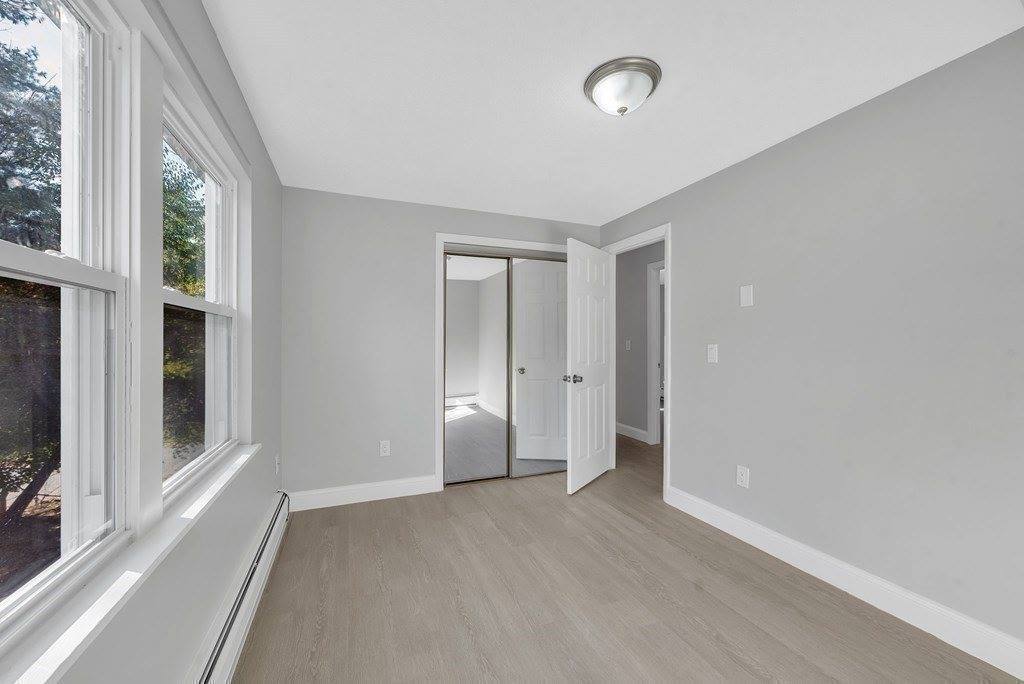 305 Denver St, Springfield, MA 01109