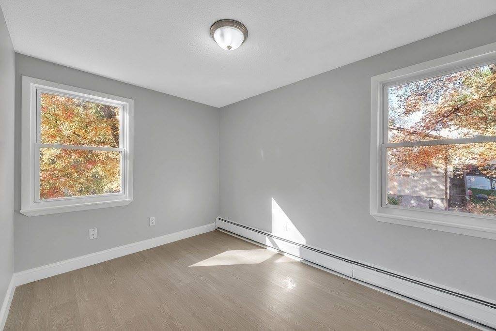 305 Denver St, Springfield, MA 01109