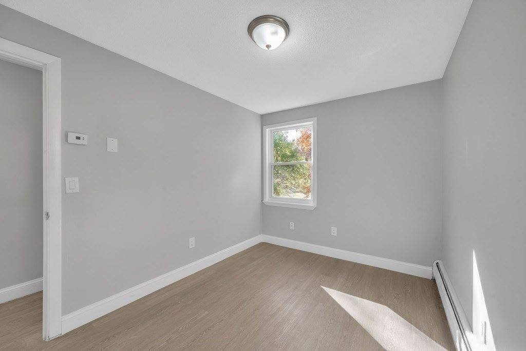 305 Denver St, Springfield, MA 01109