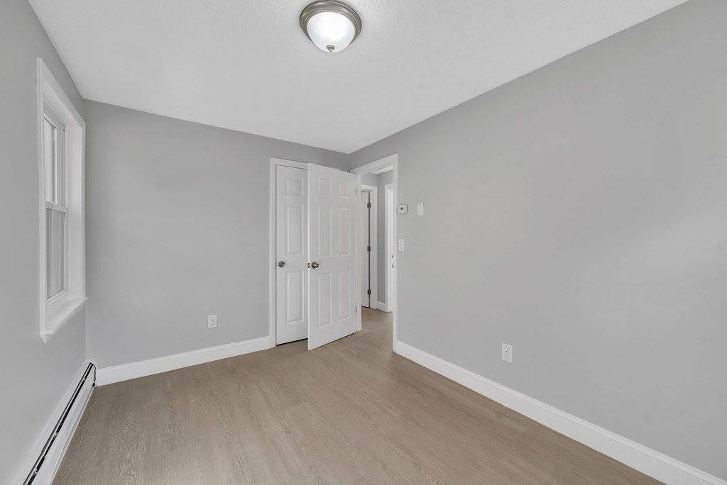 305 Denver St, Springfield, MA 01109