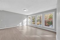 305 Denver St, Springfield, MA 01109