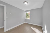 305 Denver St, Springfield, MA 01109