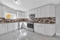 305 Denver St, Springfield, MA 01109