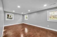 5 Edgewood Rd, Wilbraham, MA 01095