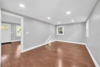 5 Edgewood Rd, Wilbraham, MA 01095