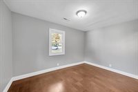 5 Edgewood Rd, Wilbraham, MA 01095