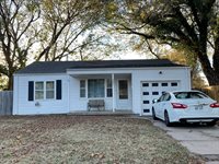 3051 S Elizabeth Ave, Wichita, KS 67217