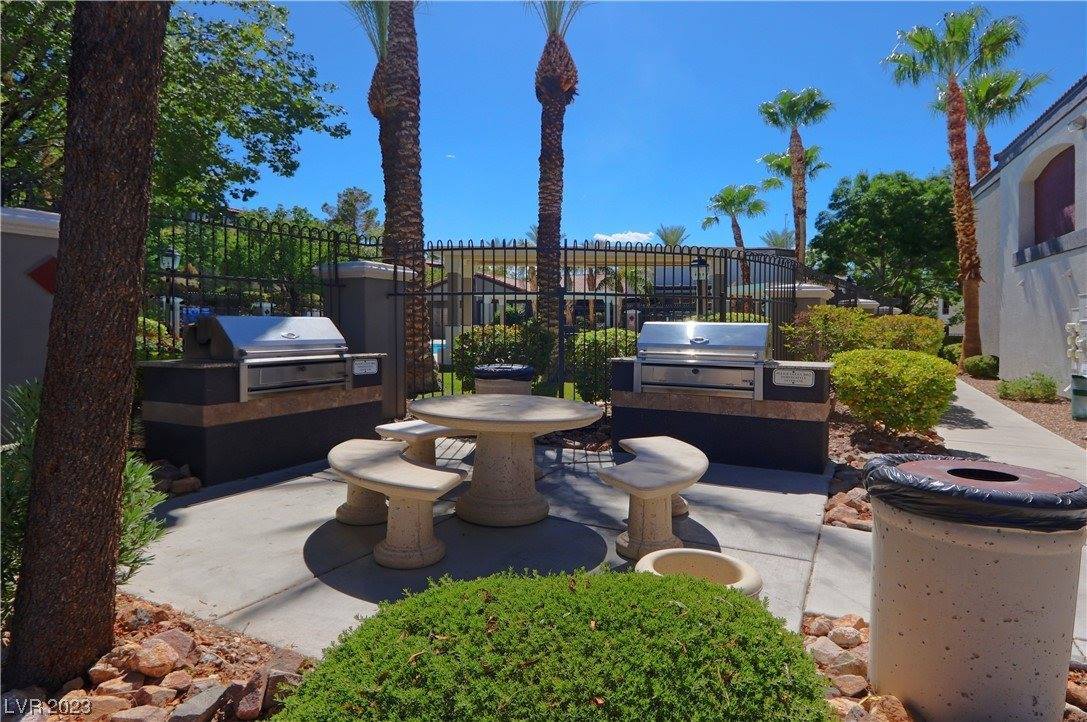 950 Seven Hills Drive, Henderson, NV 89052