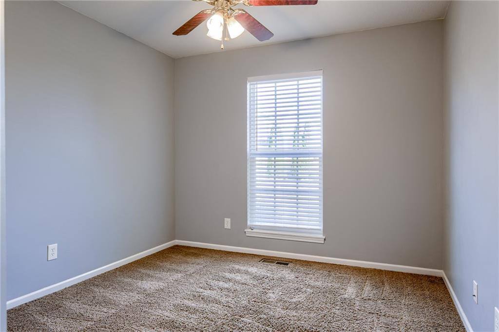 1203 SW Wysteria Drive, Lee's Summit, MO 64082